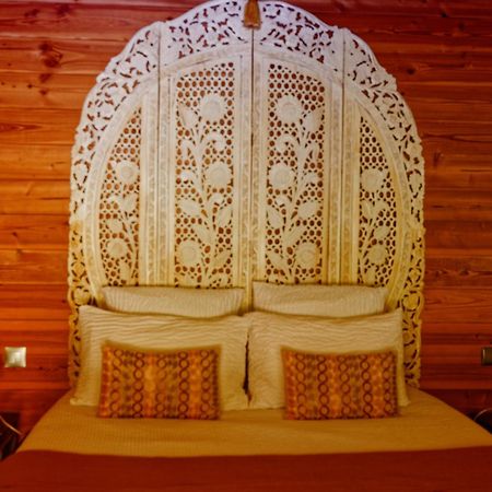 Couleurs Du Sud Bed & Breakfast Vallon-Pont-dʼArc Dış mekan fotoğraf